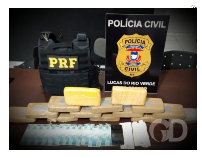 Mulher é presa com 14 kg de drogas escondidas em meio a pacotes de pequi