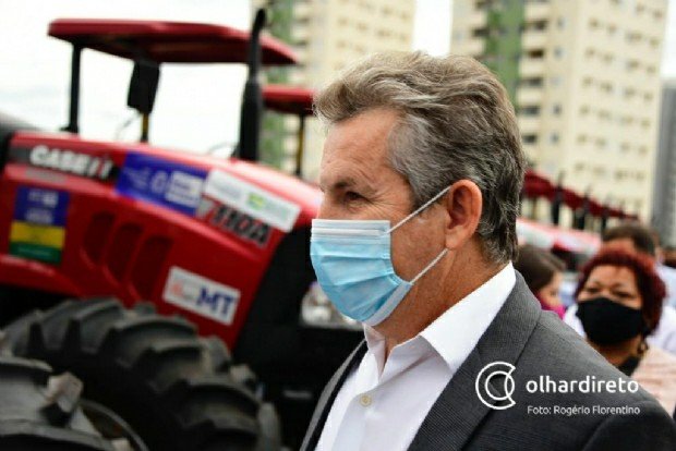 Governo entrega maquinários a 82 municípios e promete mais 400: “grande impulso na capacidade de produção”
