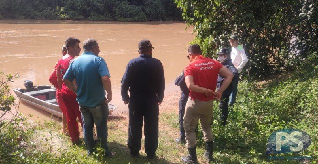 Corpo de jovem que pulou no rio para tentar salvar a mãe é encontrado pelos bombeiros
