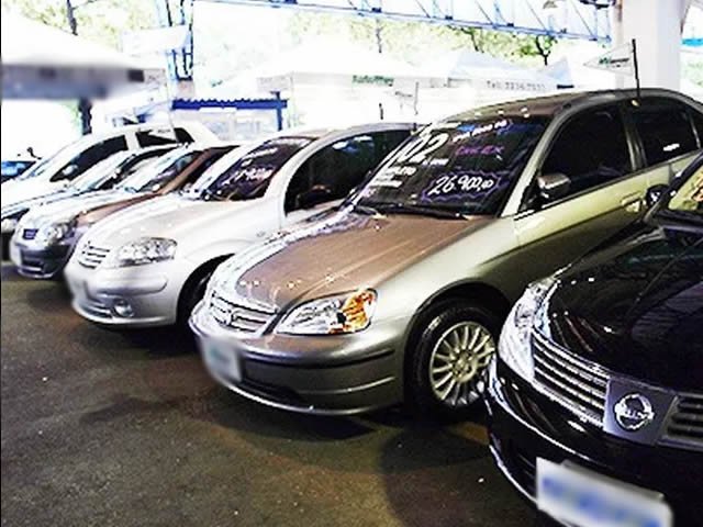 Com falta de carros novos, busca pelos semi dispara