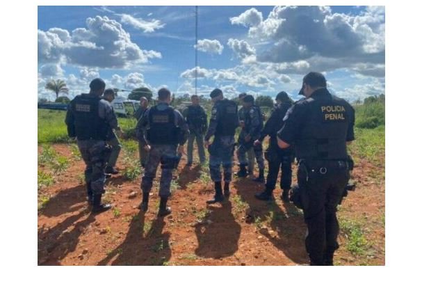 Urgente; Bando rouba arma de policial e troca tiros na fuga; neste momento.