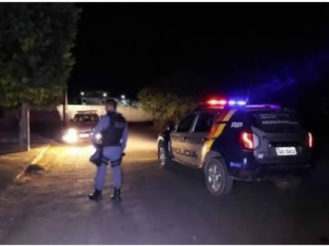 Três pessoas morrem em confronto com a PM