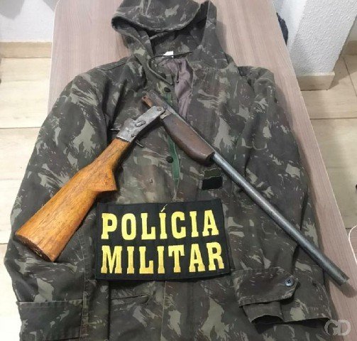 Homem é preso após matar cachorro do vizinho com tiro e pauladas