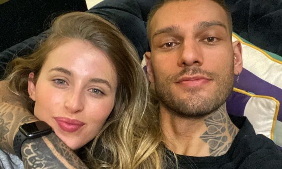 Na reta final da gravidez, Lucas Lucco encanta ao exibir barrigão da esposa: Acho que agora vem