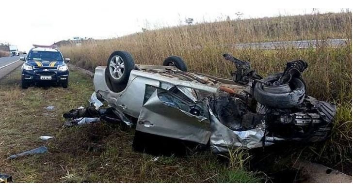 Acidente de carro mata garota de apenas 14 anos