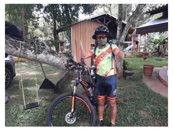 Com antebraços amputados, homem conhece cidades de MT de bicicleta