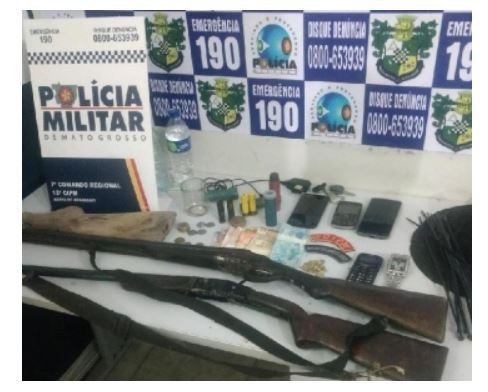 PM frustra roubo em agência dos Correios e prende um dos assaltantes e apreende armas