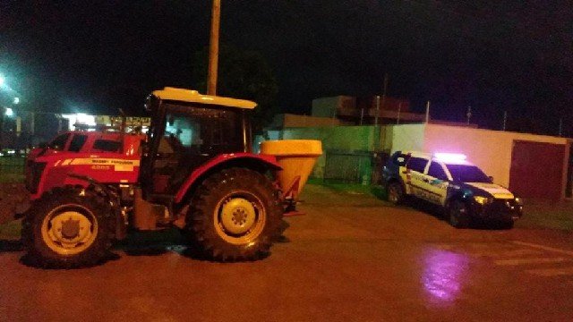 Homem é preso no momento em que tentava furtar trator