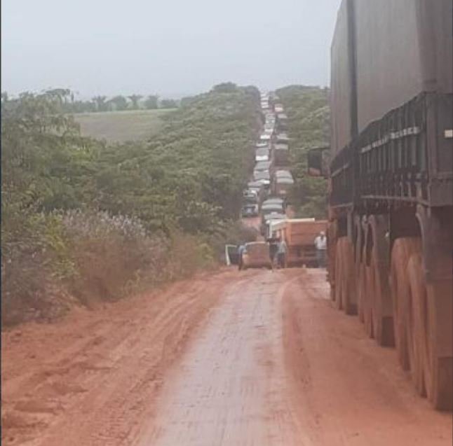 Bancada federal de MT recorre a ministro para solucionar atoleiros na BR-158