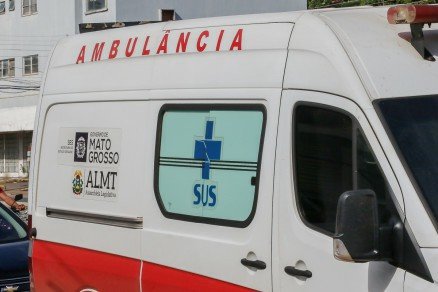 Homem é espancado após mostrar pênis a menores