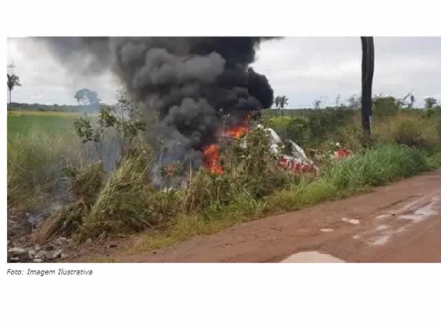 Duas pessoas morrem em explosão após avião cair em fazenda em Mato Grosso
