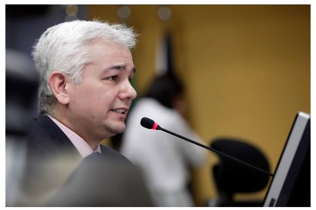 Prefeito é multado em mais R$ 4,2 por falta de transparência