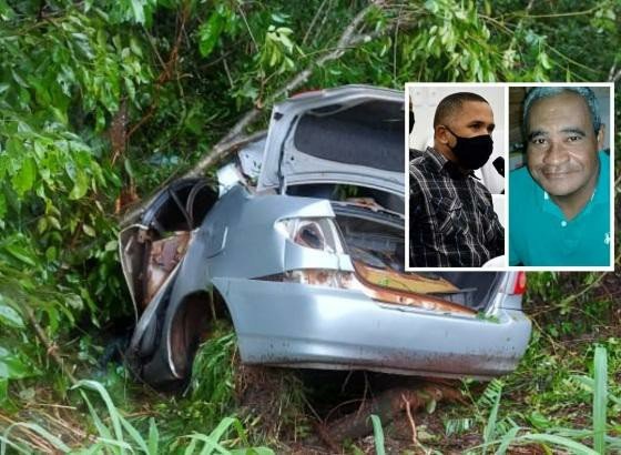 Carro sai da pista, bate contra árvore e dois morrem em rodovia