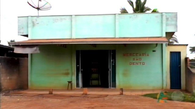 Assaltantes agride idosa de 64 anos e levam 31 Mil de mercearia