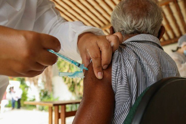 Vacinação de idosos em Colíder prossegue com a chegada de novas doses