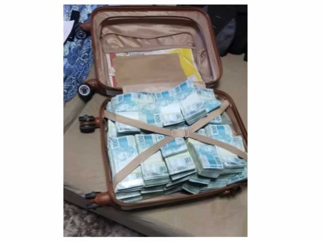 PF prende 12 por desviar R$ 15,7 milhões em MT; advogados e servidor do TRE são alvos. (Vídeo)