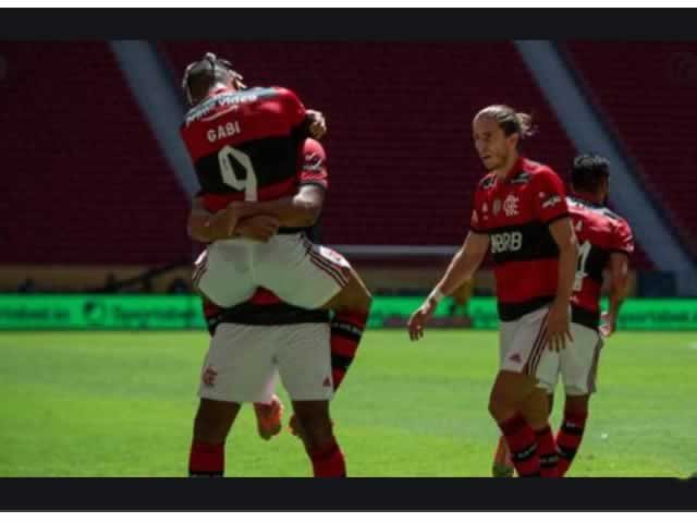 Flamengo bate o Palmeiras nos pênaltis e é campeão da Supercopa