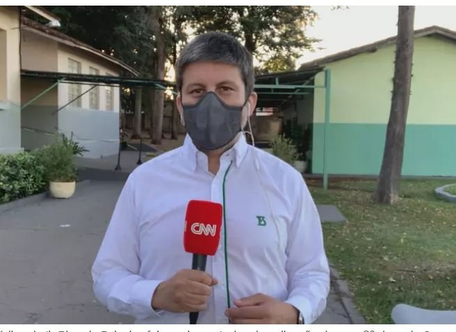 Butantan estuda aplicação de 3ª dose da Coronavac, diz diretor médico
