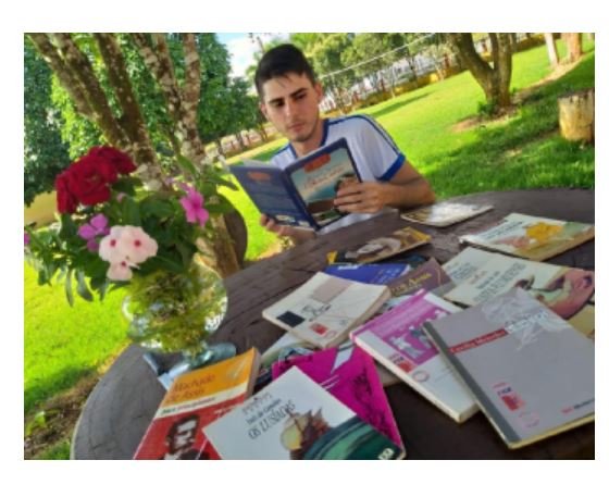 Estudante de Nova Monte Verde tira 940 pontos na redação do Enem e destaca dedicação à leitura