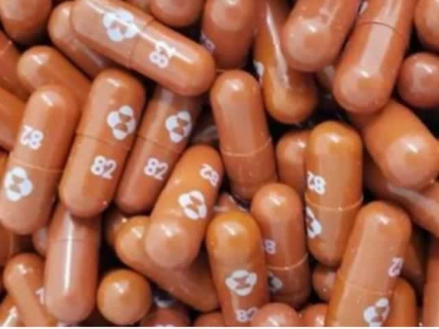Antiviral oral contra Covid-19 avança para fase final de testes