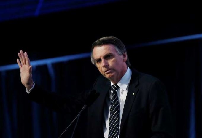 Médicos voltam a avaliar Bolsonaro hoje e podem liberá-lo para debates