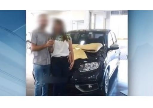 Homem flagra esposa com amante, perdoa traição e dá carro novo