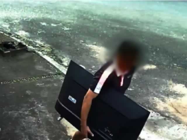 Mulher em Colíder tem prejuízo em mais de 6mil após ter casa arrombada.