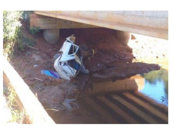 Carro cai de ponte em MT e mulher de 23 anos morre