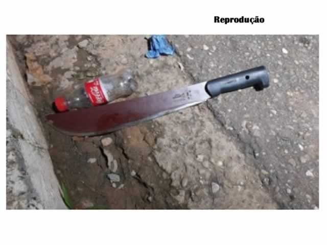 Mulher não aceita separação e ameaça marido com facão em MT