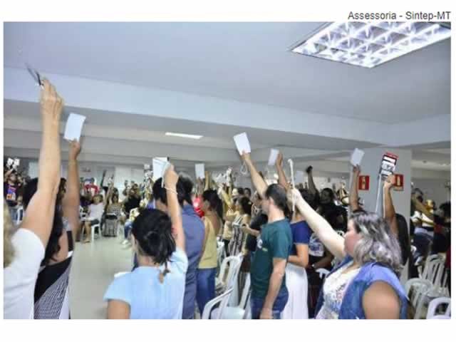 Professores de MT negam retorno às aulas presenciais e pedem vacinas
