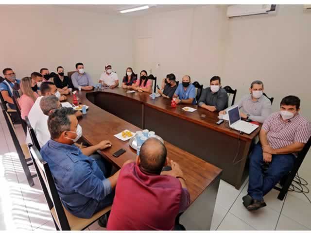 PREFEITO E VEREADORES DE COLÍDER E NOVA GUARITA DEBATEM PAVIMENTAÇÃO DA MT-410
