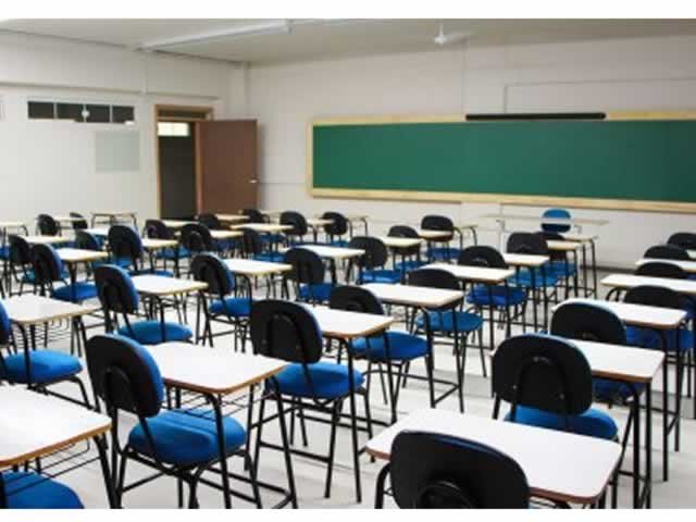 Estado recua, de novo, e suspende volta às aulas presenciais em todas cidades