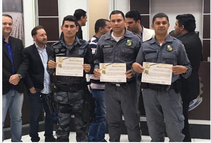 Militares recebem homenagem por ajudar salvar bebe em Sorriso (Vídeo)