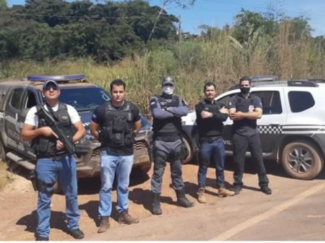 Mulher e amante tramam e degolam cabeça de ex-marido com machado