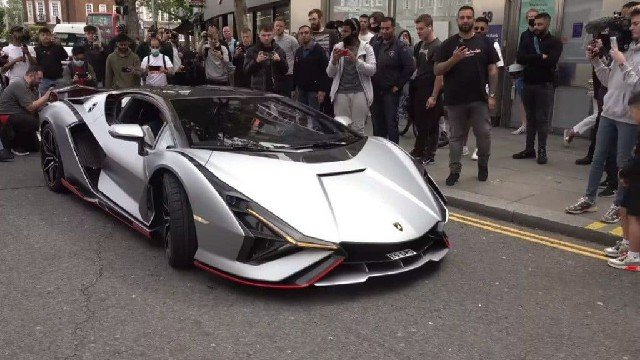 Lamborghini Sián: Do brasileiro real ao vietnamita de madeira