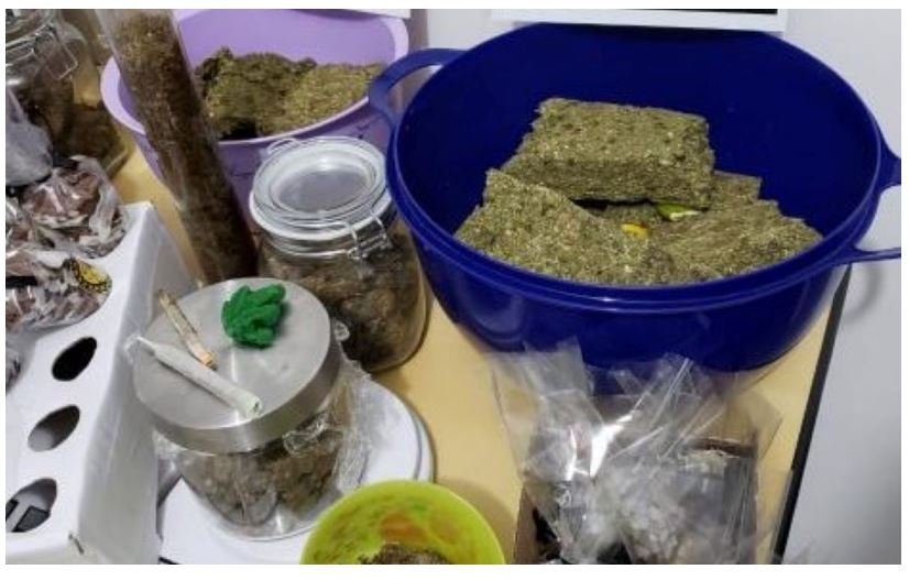 Casal que produzia e vendia doces recheados com maconha é condenado por tráfico