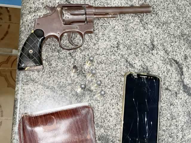 Policia troca tiros com bandidos em Colíder e um e baleado. (Vídeo)