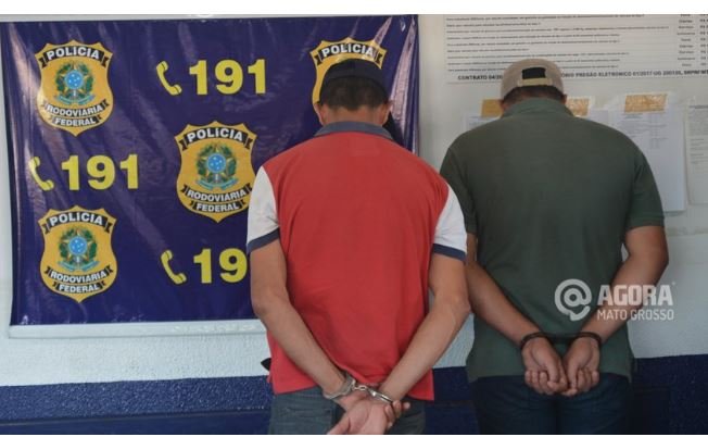 Mais de 200 kg de maconha são encontrados em fundo falso de caminhonete