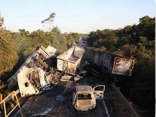 Dois caminhoneiros morrem carbonizados em grave acidente na BR-163. (Vídeo)