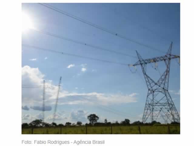 Conta de luz deve ficar pelo menos 15% mais cara a partir de julho