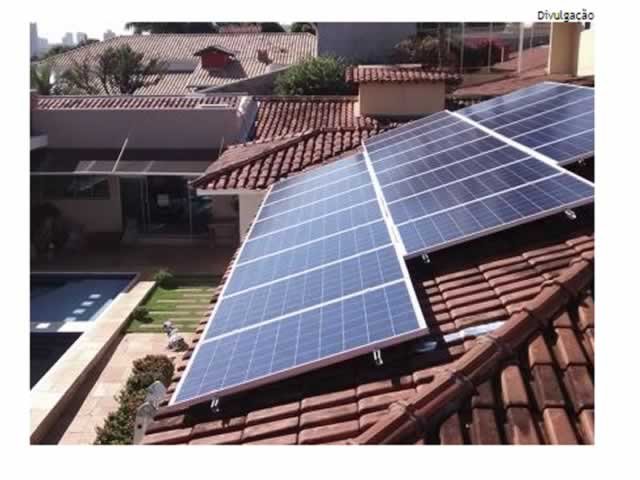 Por 14 a 9, deputados mantêm isenção de ICMS sobre energia solar