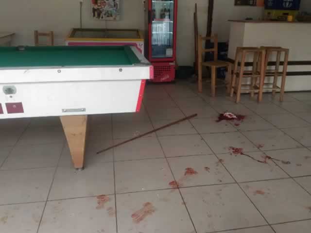 Homem em Colíder é agredido com taco de sinuca em briga no bar.