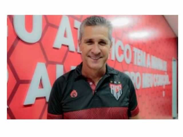 Cuiabá anuncia tetracampeão Jorginho como novo técnico