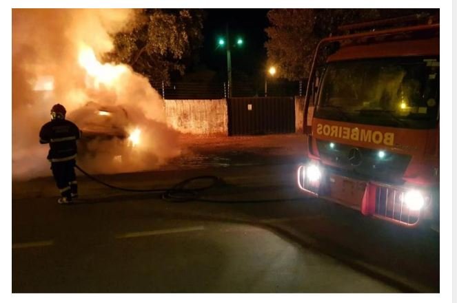 Polícia captura 12 suspeitos de atear fogo em viatura em frente a delegacia em MT