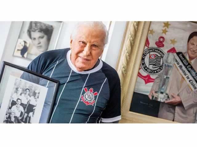 Morre aos 101 anos Alberto Dualib, ex-presidente do Corinthians