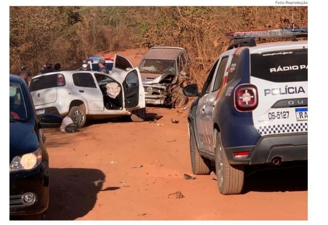 Polícia dispara 11 vezes contra bandido em perseguição; motorista ferido em batida está em estado grave; vídeo