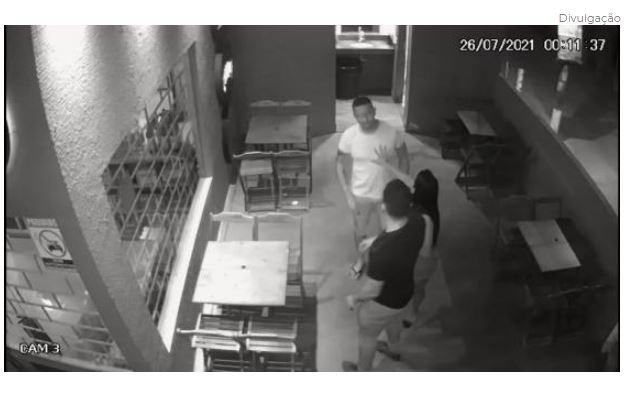 Dupla que matou policial em conveniência é identificada