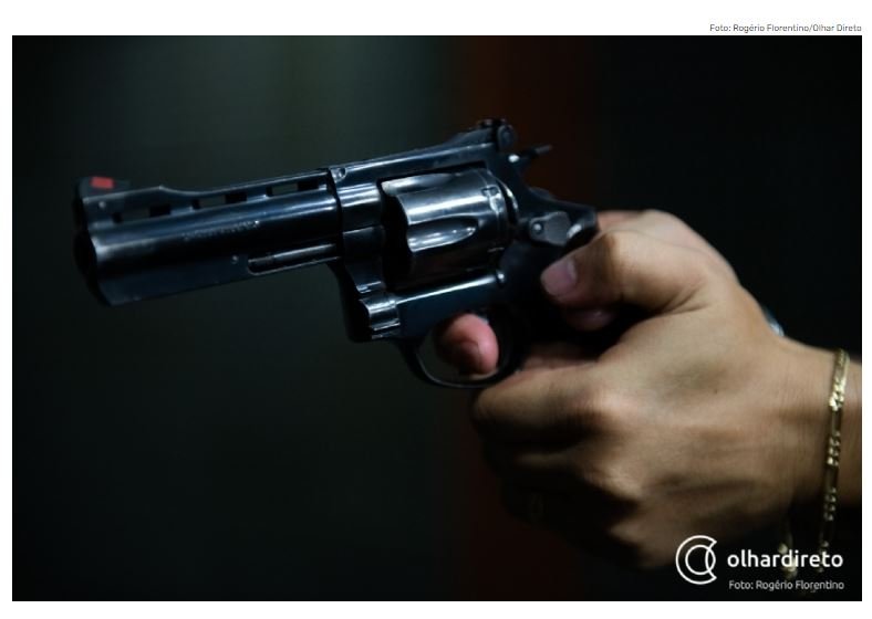 Criminoso de 19 anos é baleado e morre durante assalto a lanchonete