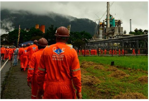 Petrobras reduz em 6,2% preço da gasolina nas refinarias