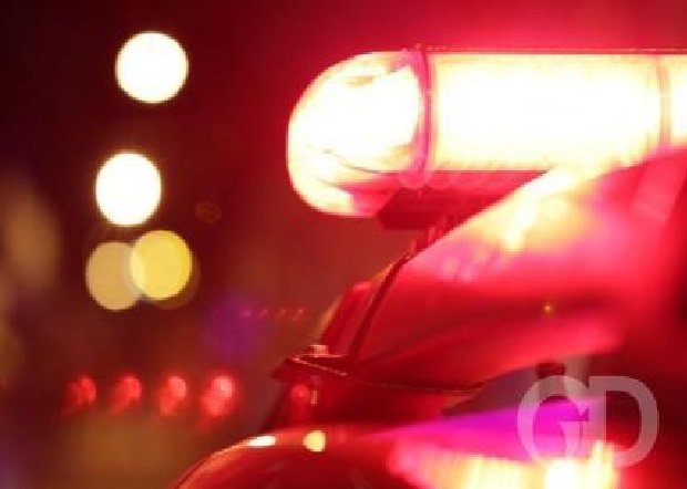 Mulher briga para acompanhar paciente em UPA, xinga policial e é presa